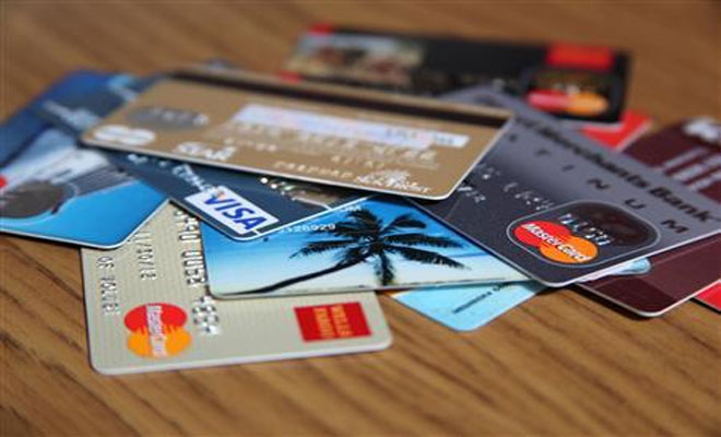Pros and Cons of a Credit Card